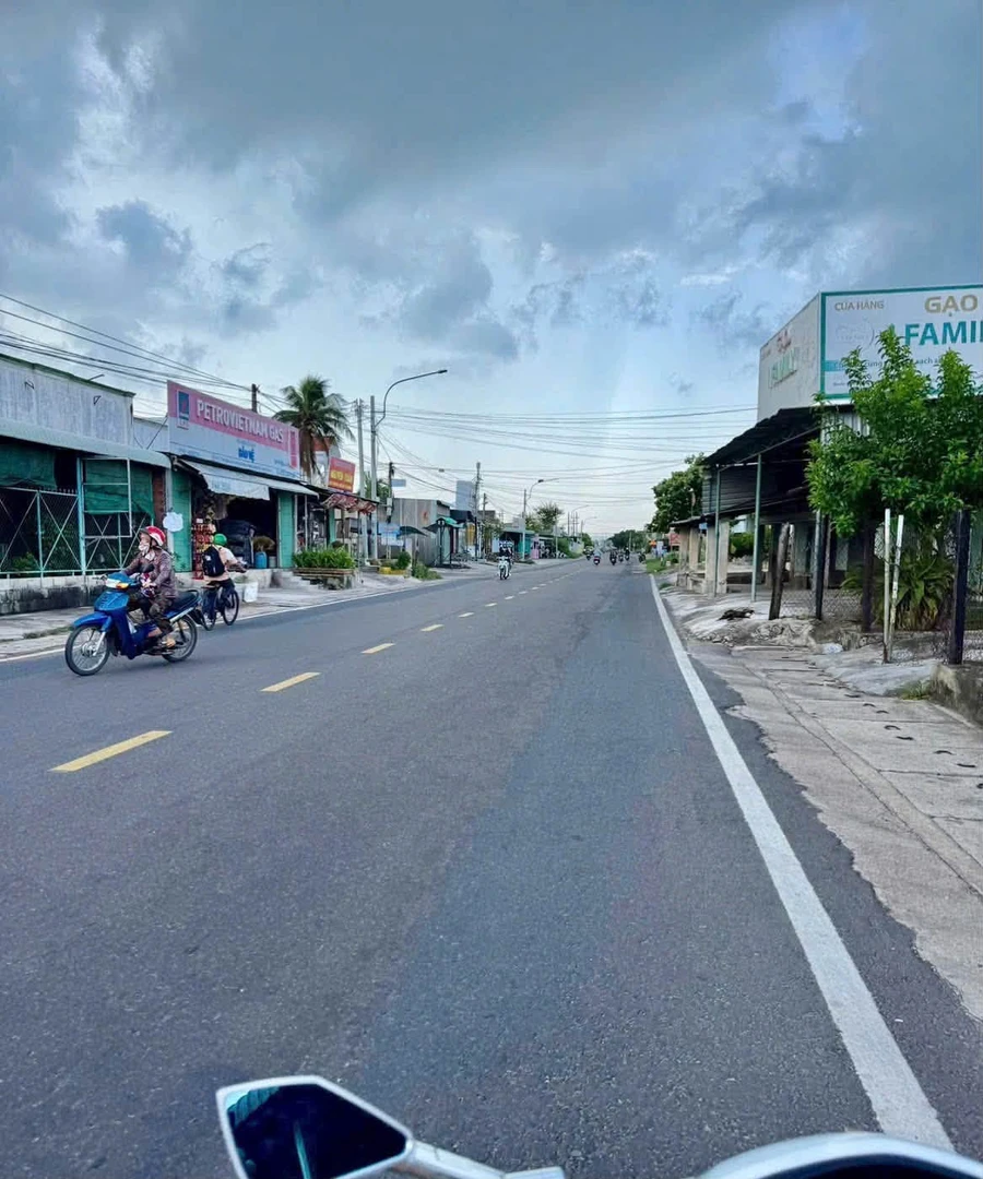 Bán đất Xã Hàm Liêm gần 200m2 giá 680 triệu - Ảnh thu nhỏ 3