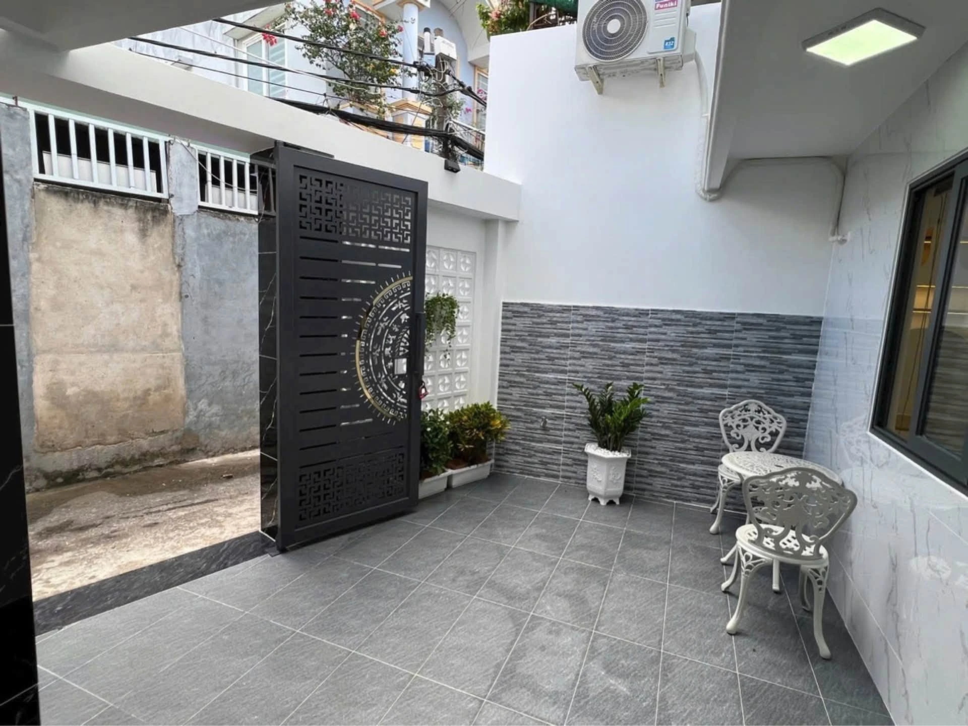 Bán nhà trệt lầu 66m2 đường Huỳnh Tấn Phát, Nhà Bè, full nội thất, nhỉnh 3 tỷ - Ảnh 1