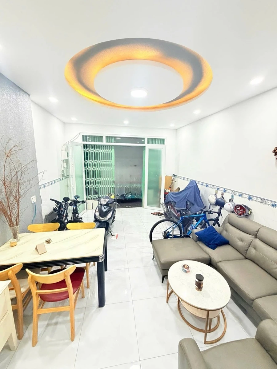 Bán nhà hẻm 4,4x10m (44m²) 2PN 2WC, Ni Sư Huỳnh Liên, Tân Bình, 4,6 tỷ - Ảnh 1
