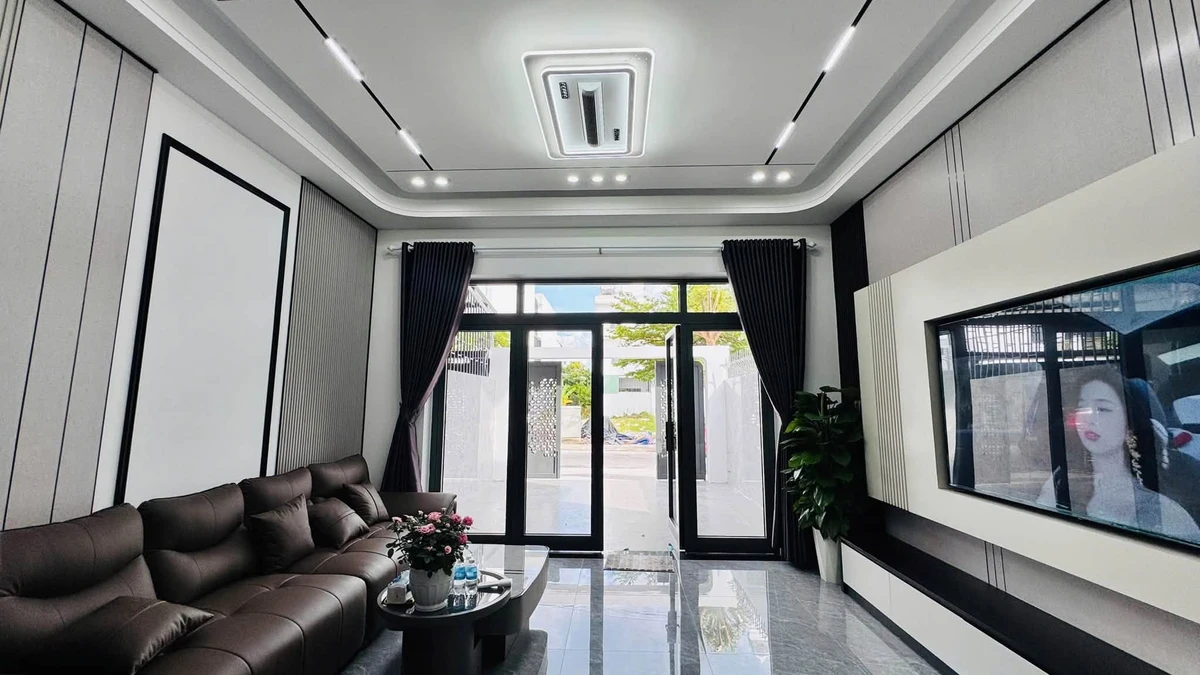 Bán nhà 3 tầng 100m² có thang máy Nha Trang 9,35 tỷ - Ảnh thu nhỏ 3