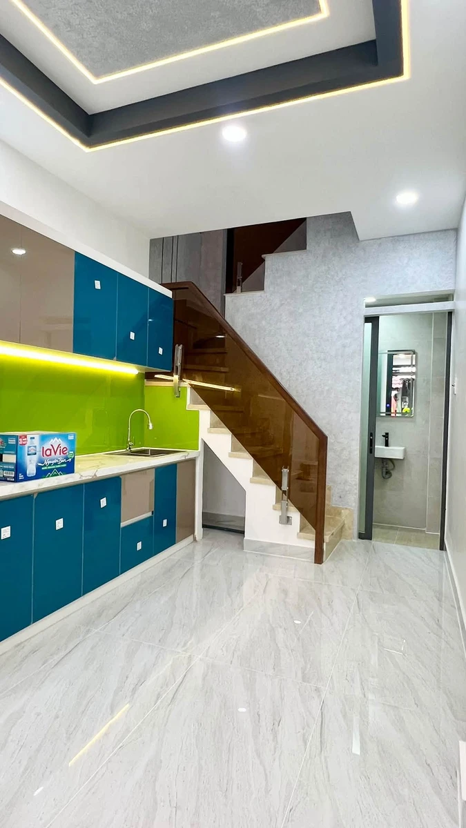 Bán nhà 2 lầu 80m² Quận 4, 5 tỷ 299 - Ảnh thu nhỏ 2