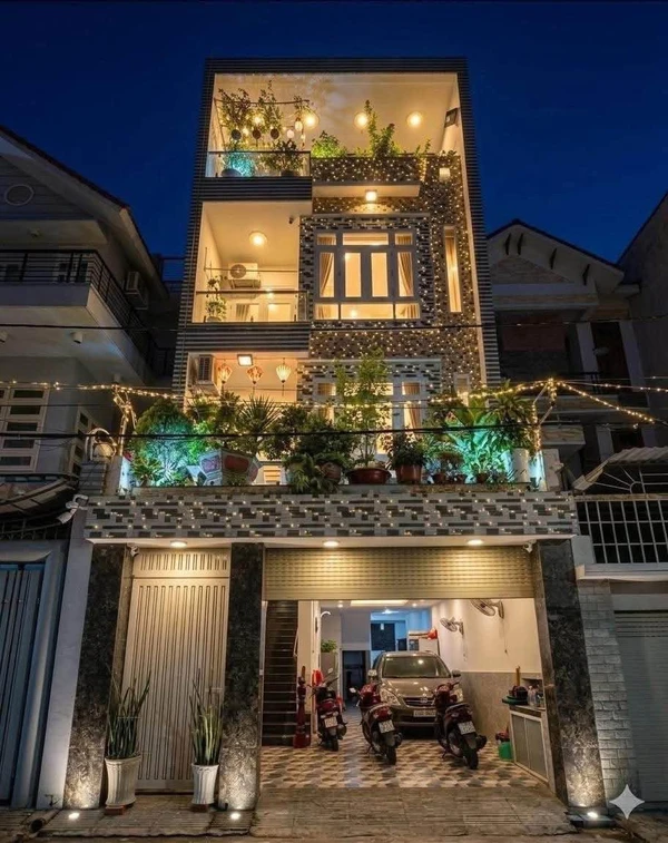 Bán nhà 4 phòng ngủ, mặt tiền hẻm, 108m², Vũng Tàu