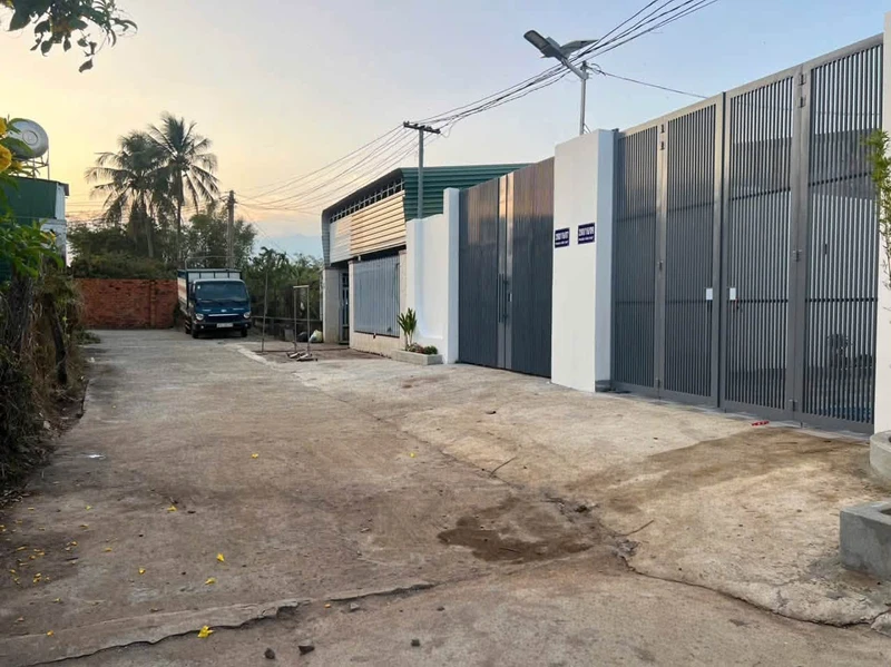 Bán nhà gác lửng 2PN, 156m² tại Hố Nai, Đồng Nai 8000m2