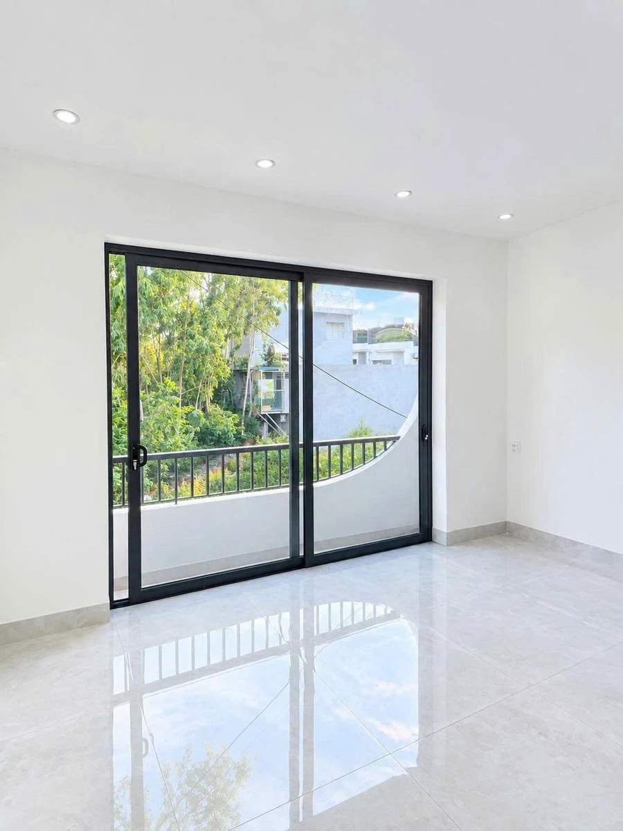 Bán nhà 3 tầng 51m² chỉ 2 tỷ gần chợ Hà Trung - Ảnh thu nhỏ 4