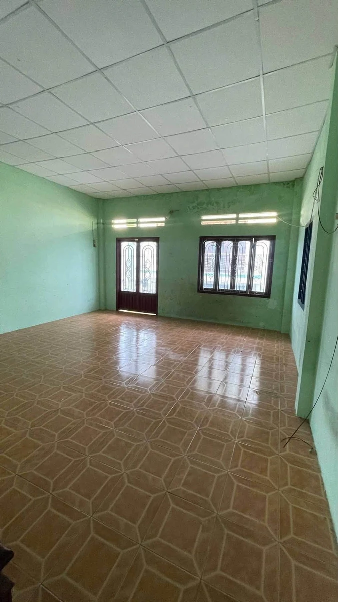 Bán nhà lầu 115m² mặt tiền 10m Phan Thiết - Ảnh thu nhỏ 2