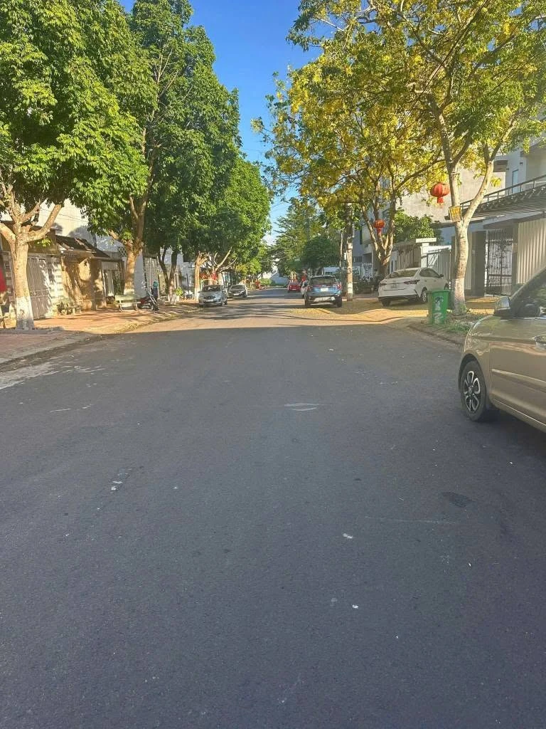 Bán nhà 3 lầu 5x24m, 10 tỷ, khu Metro - Ảnh 1