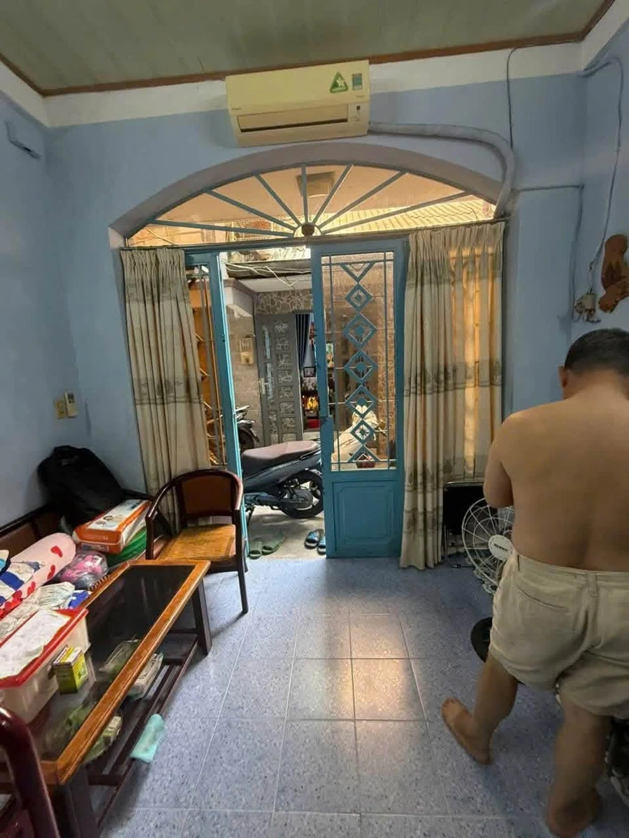 Bán nhà hẻm thông Cách Mạng Tháng Tám, Phường 12, Quận 10 – 25m², 4,5 tỷ - Ảnh thu nhỏ 3