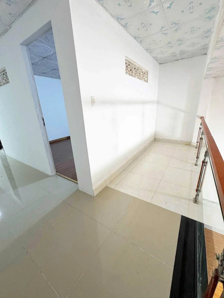 Bán nhà gác lửng 5x20 (100m²) 3 PN 2 WC Bình Dương 1,99 tỷ - Ảnh thu nhỏ 4