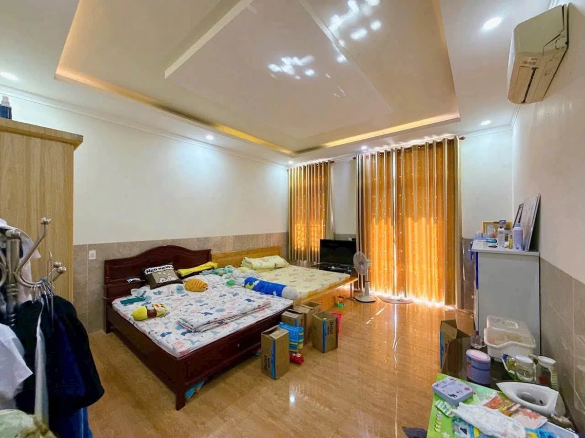 Bán nhà 1 trệt 2 lầu 6PN 250m² Tân Hiệp 9 tỷ 500 - Ảnh thu nhỏ 3