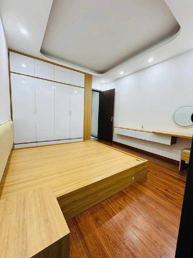 Bán nhà phố Vũ Ngọc Phan, 35m2, 3 ngủ, 5 tầng thang máy, hơn 7 tỷ - Ảnh thu nhỏ 3
