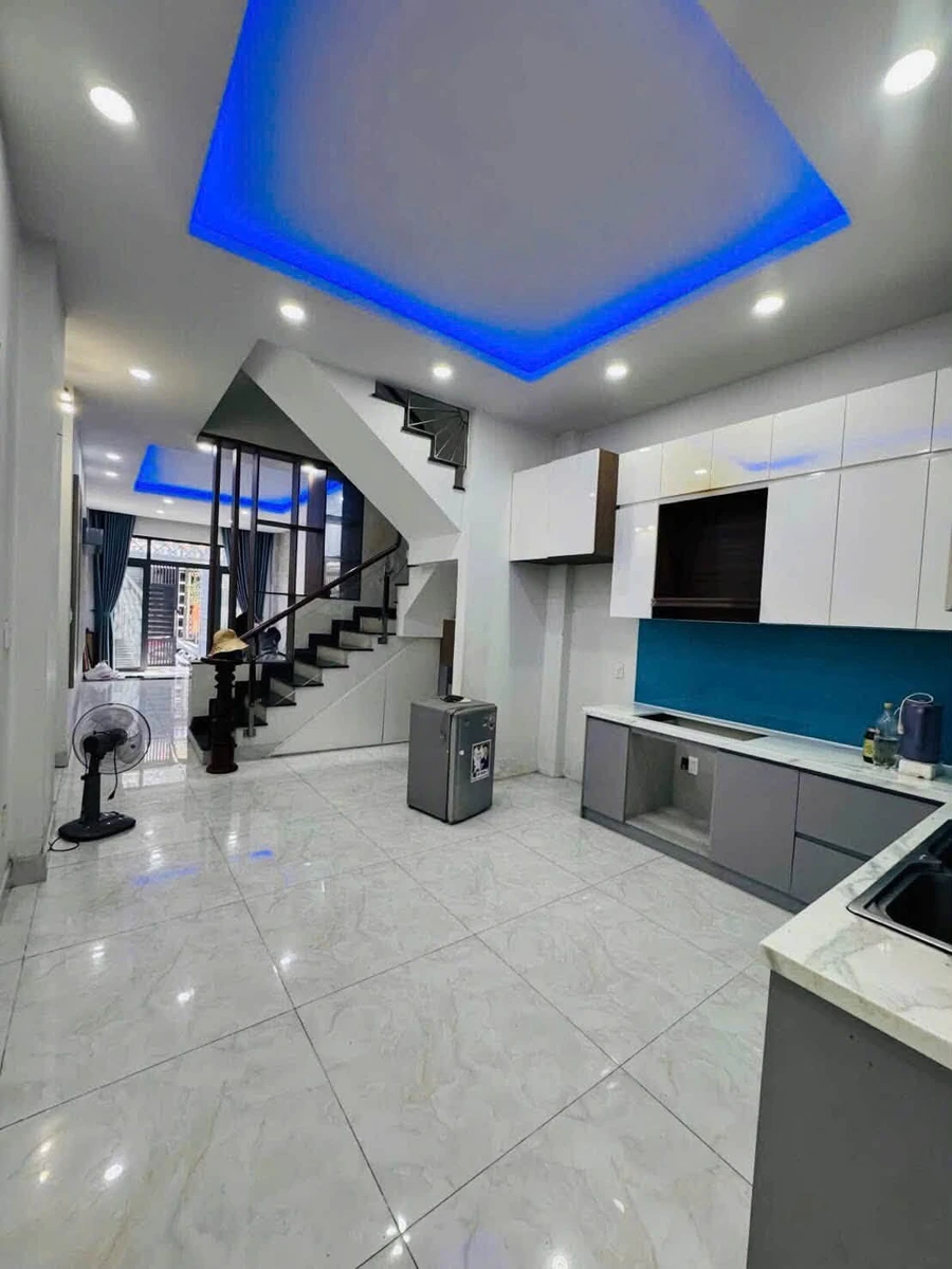 Bán nhà hẻm xe hơi 4x16m, trệt 3 tầng, 10,7 tỷ khu Bàu Cát, Tân Bình - Ảnh thu nhỏ 3