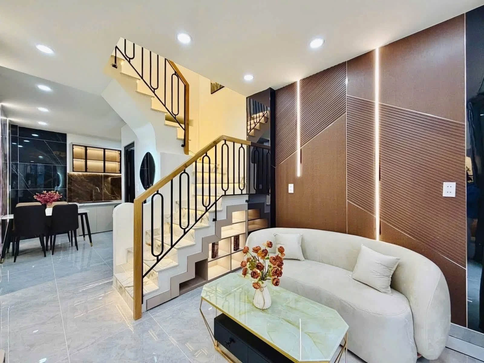 Bán nhà 3 tầng 4PN 24m² Bùi Quang Là, Gò Vấp, 3.85 tỷ - Ảnh 1