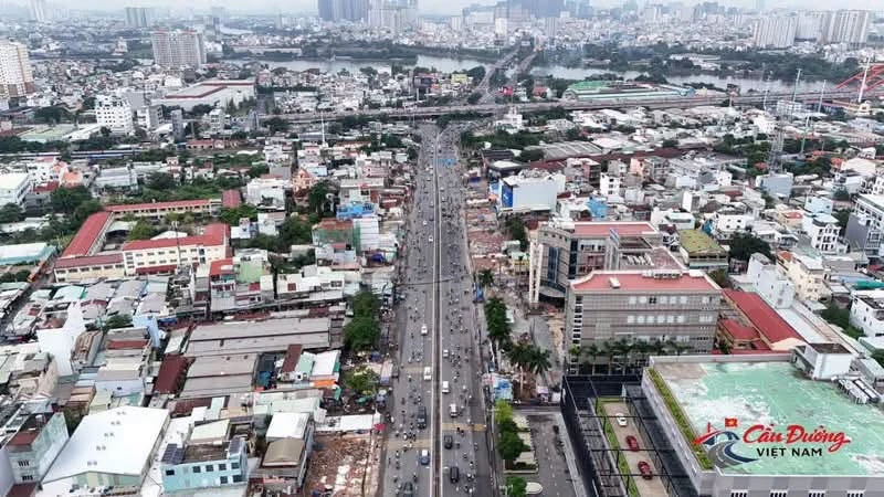 Bán nhà mặt tiền Quốc lộ 13 185m2 giá 26 tỷ, Hiệp Bình, Thủ Đức - Ảnh 1