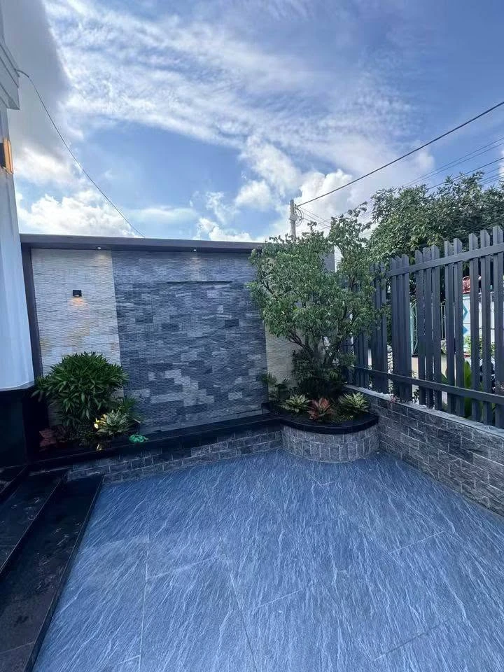 Bán biệt thự sân vườn 8x20m, 4PN full nội thất tại Đông Thạnh, Hóc Môn - Ảnh thu nhỏ 2