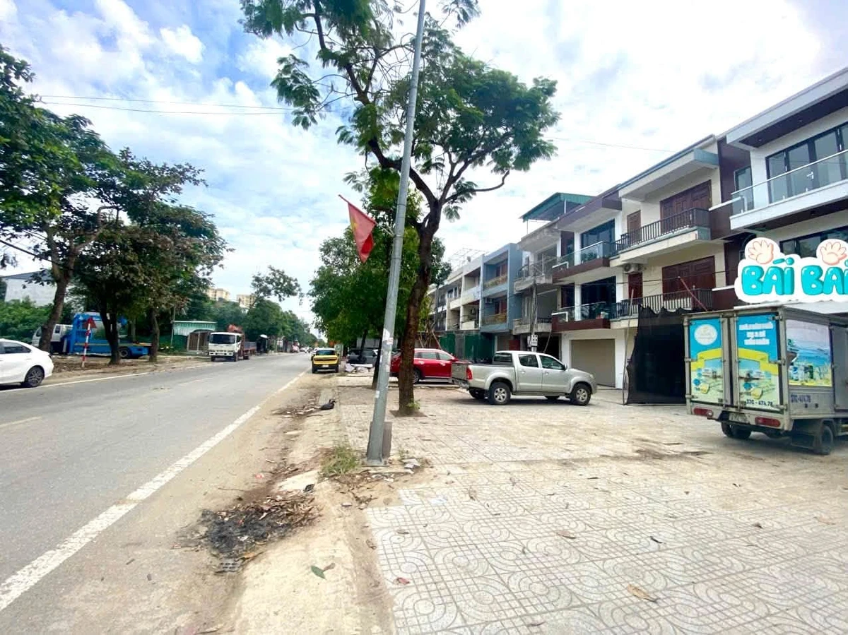 Bán nhà kinh doanh 3 tầng, 100m2, mặt tiền 5m, 9 tỷ - Ảnh 1