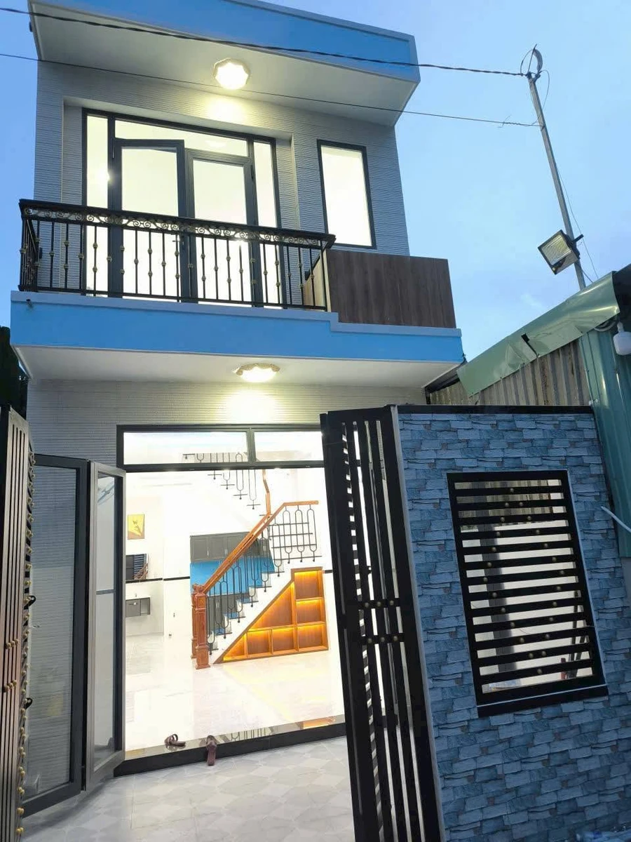 Bán nhà 1 lầu 4x13m, 2PN, sổ hồng riêng gần chợ Hóc Môn, giá 3,26 tỷ - Ảnh thu nhỏ 2