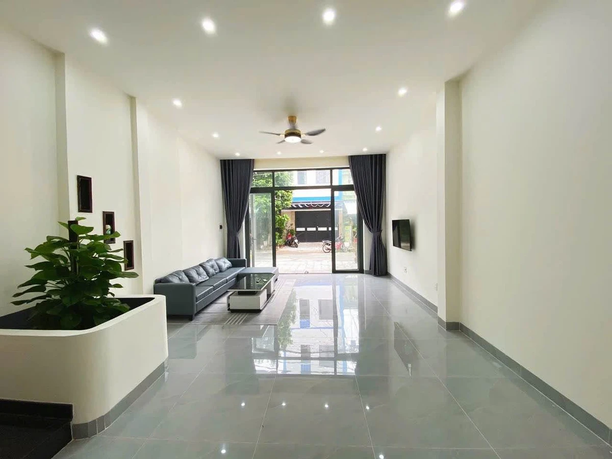 Bán nhà mặt tiền 83m², 5PN, 3,5 tầng, full nội thất, giá 9 tỷ tại Hải Châu, Đà Nẵng - Ảnh thu nhỏ 3