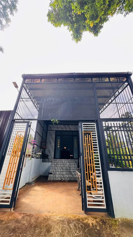 Cần bán nhà gấp. Nhà xây mới 3 tầng dt14