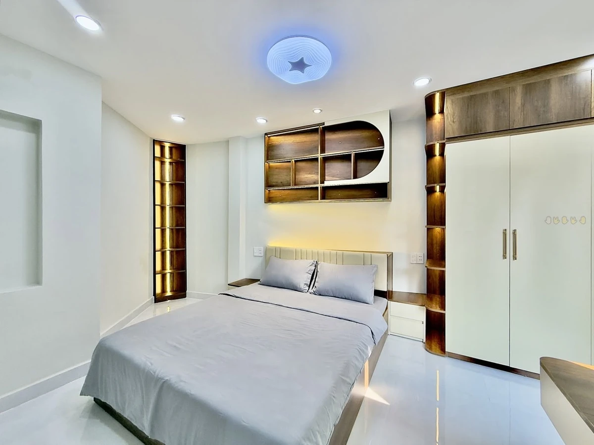Bán nhà hẻm xe tải Lạc Long Quân, Tân Bình, 40m2, 3 tầng, 5 tỷ - Ảnh thu nhỏ 4
