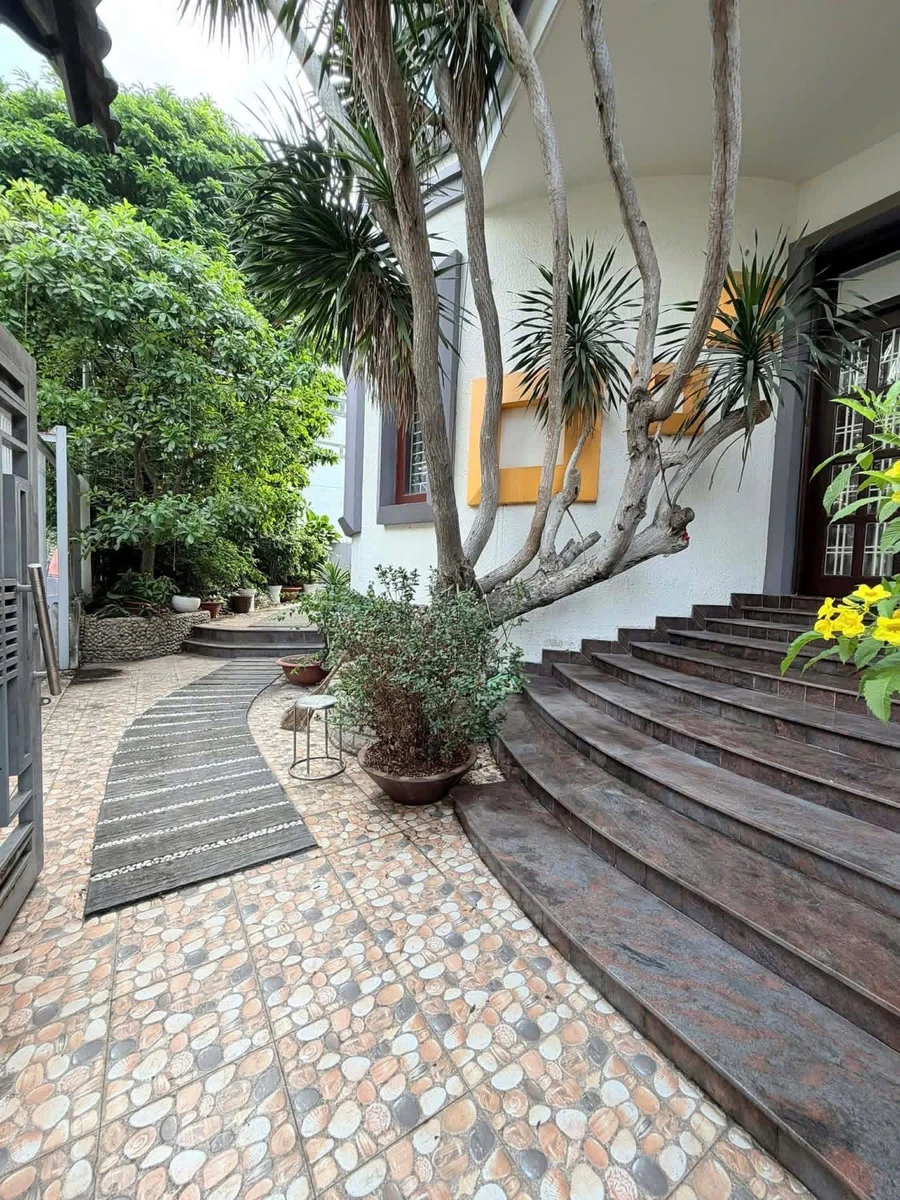 Bán biệt thự góc 2 mặt tiền 500m² Quận 7 giá 68,6 tỷ - Ảnh thu nhỏ 3