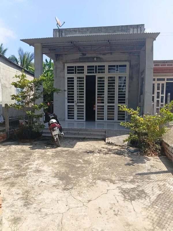 Bán nhà 2 phòng ngủ 186m² sát chợ Cầu Da, Tây Ninh