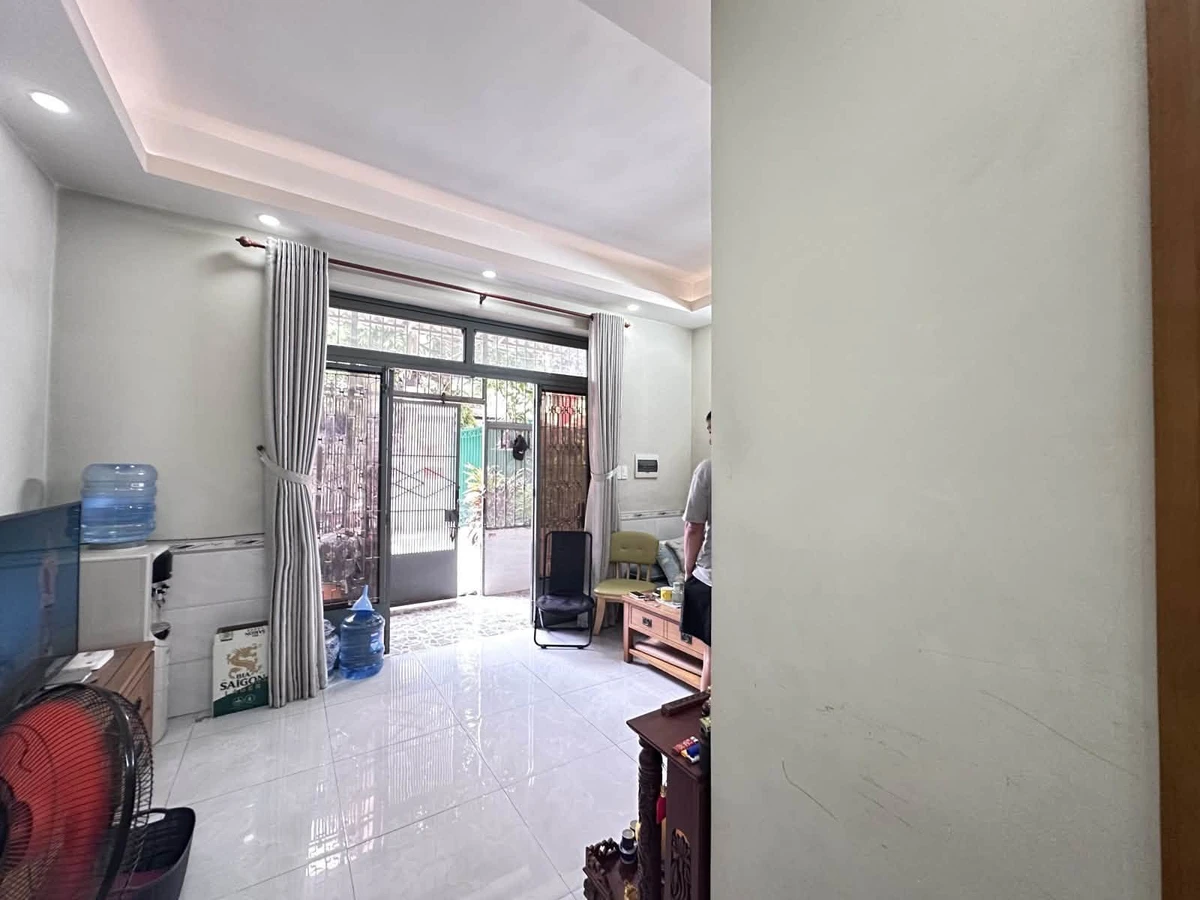 Bán nhà hẻm 8m Bùi Thị Xuân, Tân Bình, 4,7x13m, giá 3,85 tỷ - Ảnh thu nhỏ 4