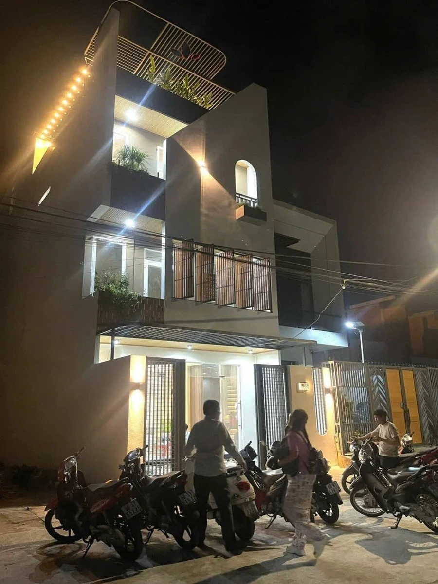 Bán nhà mặt tiền 5,8x17,06m, 3 tầng, 4PN, Chế Lan Viên - Ảnh thu nhỏ 2