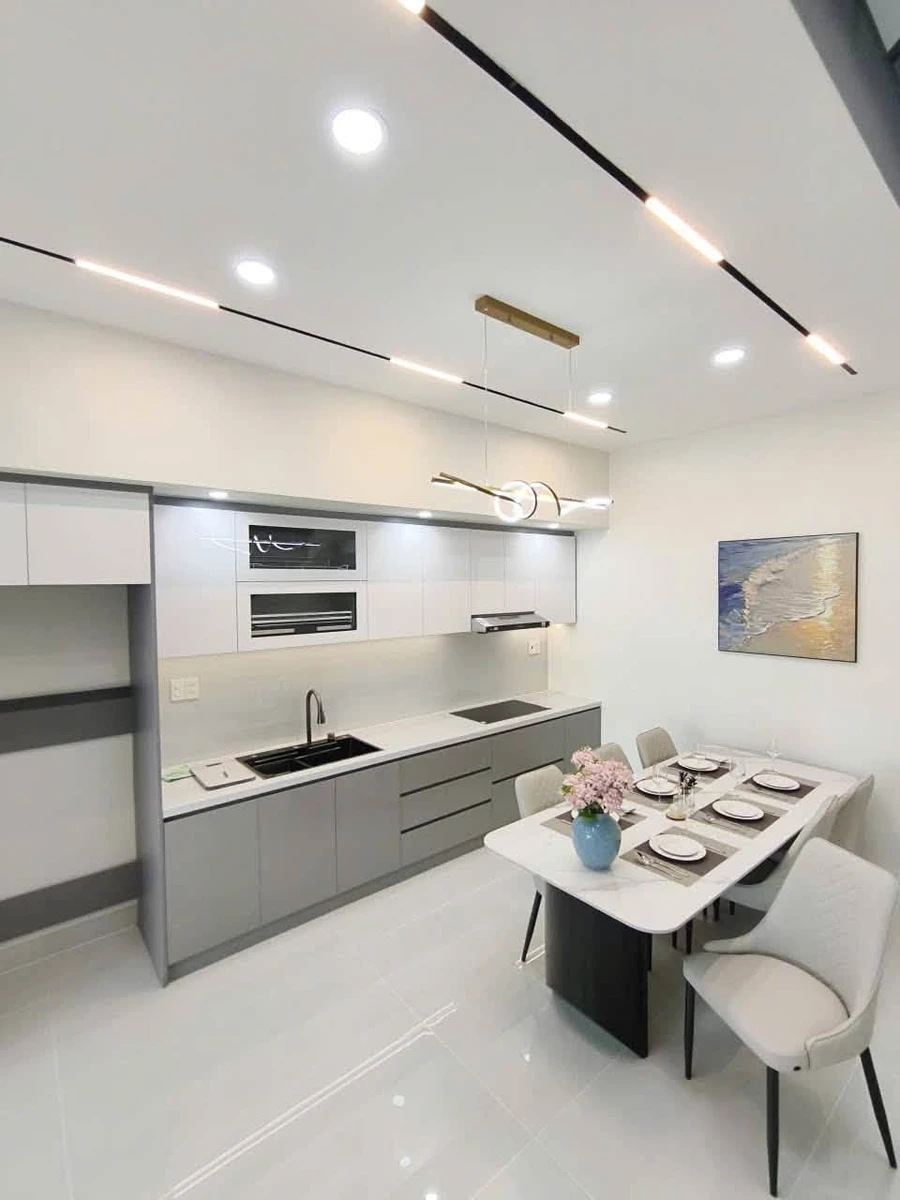 Bán nhà 3PN 3WC sân ô tô 5x21m full nội thất giá 2,3 tỷ tại Long Khánh - Ảnh thu nhỏ 2
