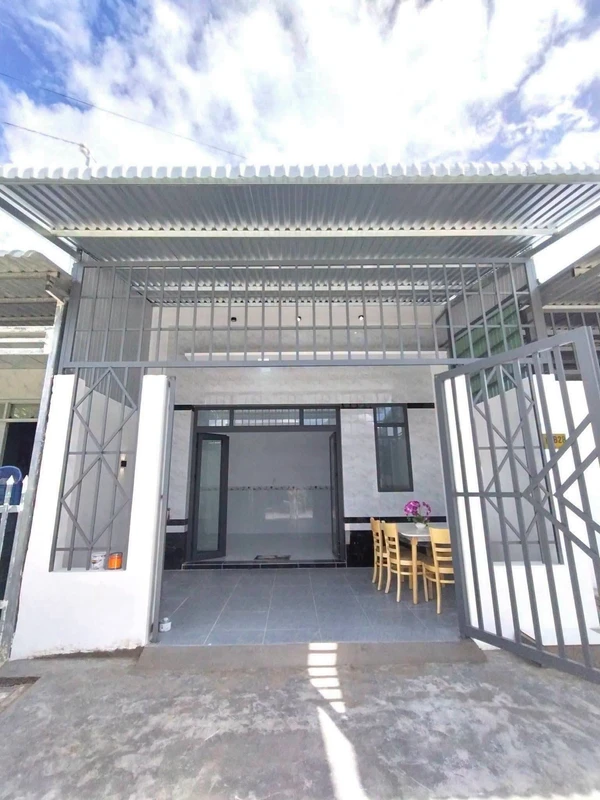 Bán nhà mới hoàn thiện 90m² 2 phòng ngủ Rạch Giá Kiên Giang