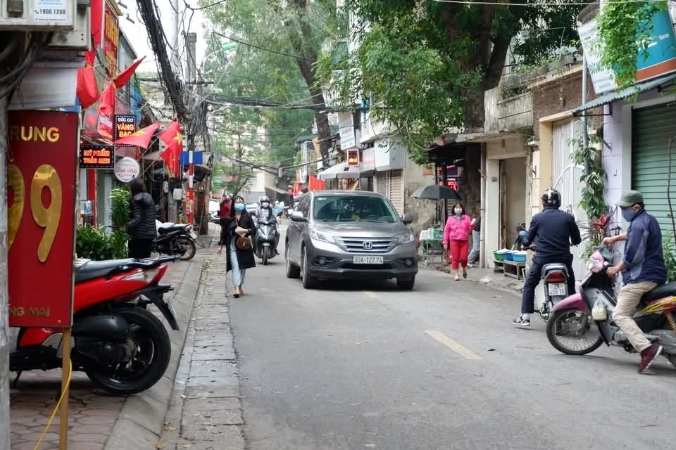 Bán shophouse mặt phố Hồng Mai 30m2 x 5 tầng thang máy - Ảnh 1