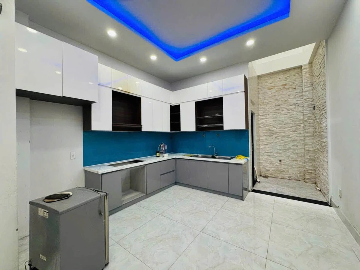 Bán nhà hẻm xe hơi 4x16m, trệt 3 tầng, 10,7 tỷ khu Bàu Cát, Tân Bình - Ảnh thu nhỏ 2