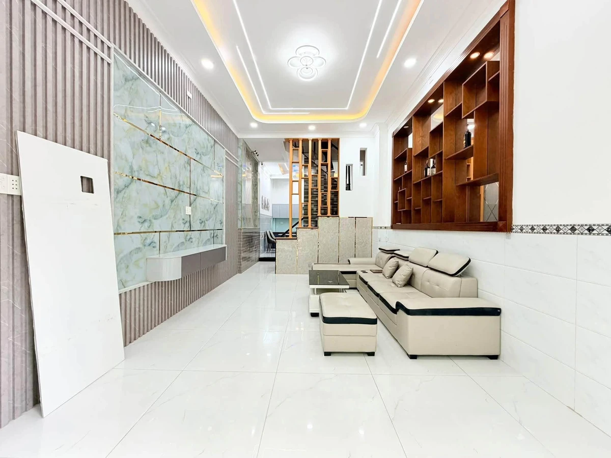Bán nhà 4x13m 1 trệt 3 lầu 5PN đường Hiệp Thành 13, Quận 12, tặng full nội thất - Ảnh thu nhỏ 2