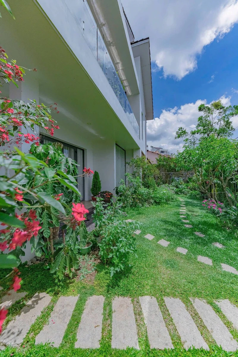Bán villa sân vườn mặt tiền Đà Lạt 178 m² 15 tỷ - Ảnh thu nhỏ 2