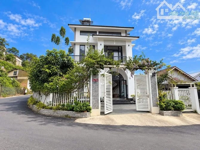 Bán biệt thự góc 2 mặt tiền 250m² 7 phòng 25 tỷ Đà Lạt - Ảnh 1