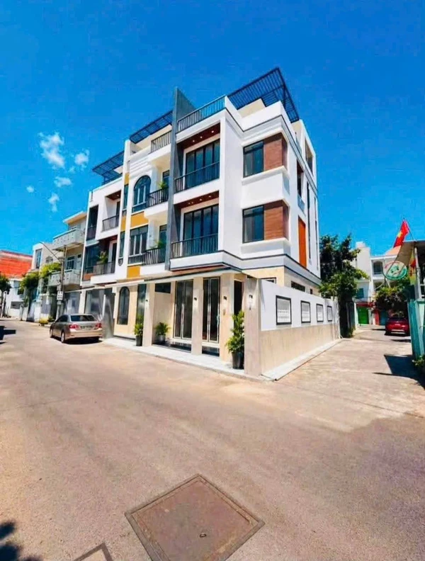 Bán 3 căn nhà mặt tiền đường Nguyễn Trọng Quản, Phường 8, Vũng Tàu