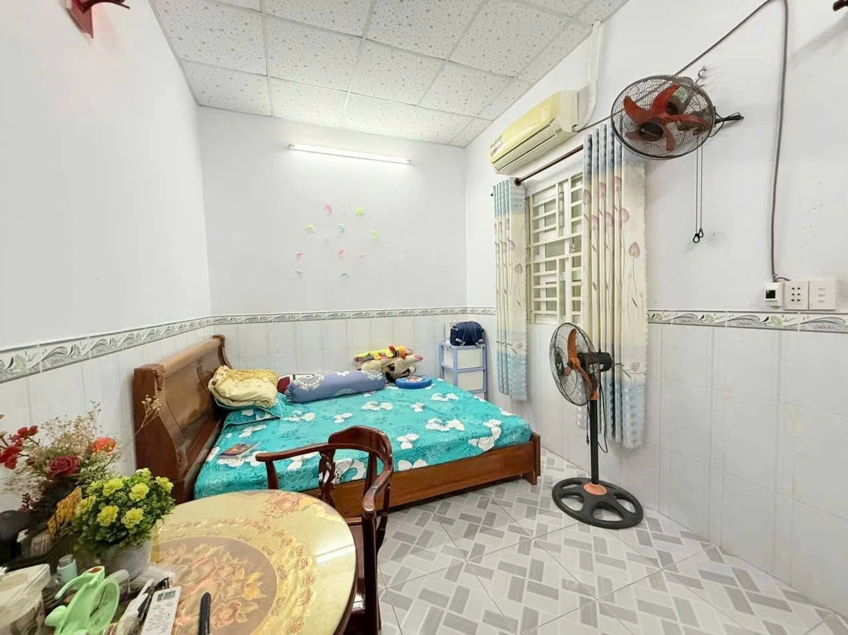 Bán nhà Tân Phú 4 PN 100m² giá 3.99 tỷ - Ảnh thu nhỏ 4