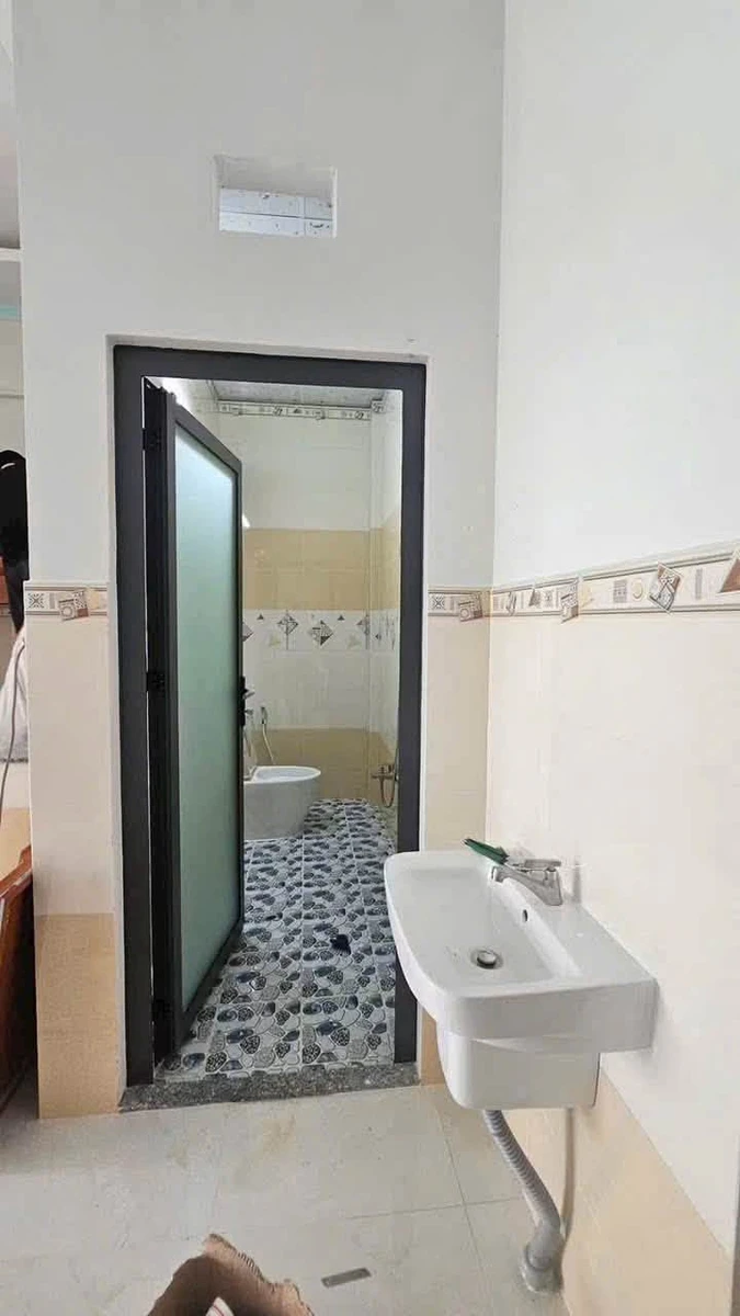 Bán nhà mới 155m² 3 phòng ngủ Đức Hòa - Ảnh thu nhỏ 4