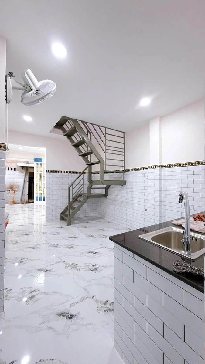 Bán nhà hẻm Bến Vân Đồn Quận 4, 30m², 2PN 2WC, giá 2,95 tỷ - Ảnh thu nhỏ 5