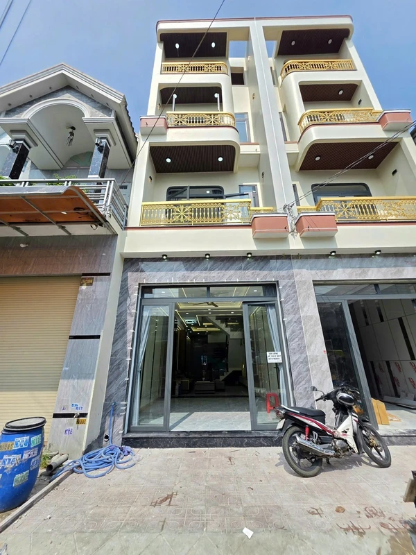 Bán nhà 4PN 60m2 gần Vincom, Dĩ An, 5,3 tỷ