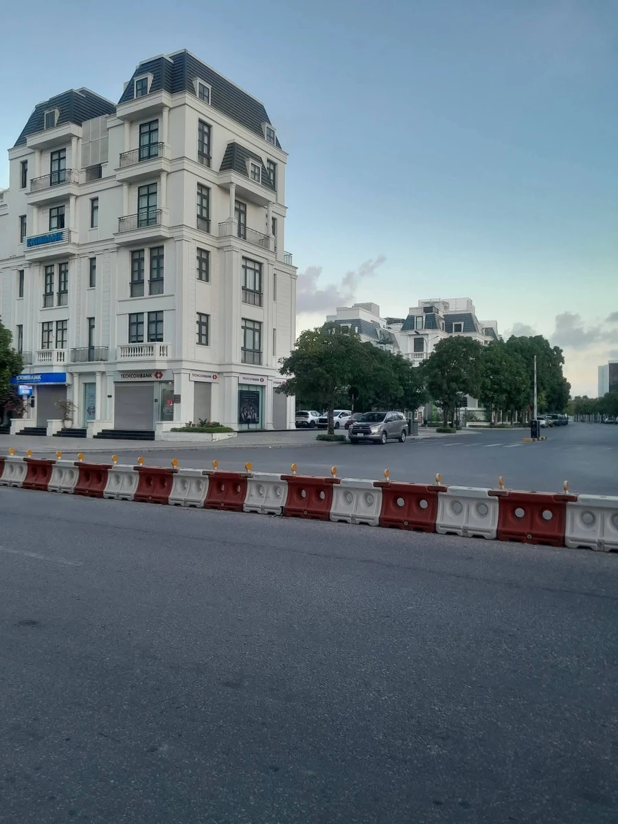 Bán nhà 4 tầng thang máy 120m2 Vinhomes Imperia Hải Phòng 19 tỷ - Ảnh 1