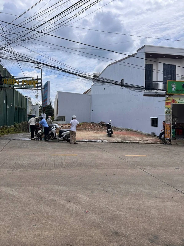 Bán đất góc 2 mặt tiền đường Y Nuê, 180m², 8.4 tỷ