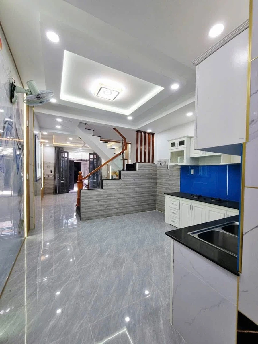 Bán nhà góc 2 tầng 49m² hẻm xe hơi đường Hiệp Thành 35, Quận 12, giá 4,5 tỷ - Ảnh thu nhỏ 3