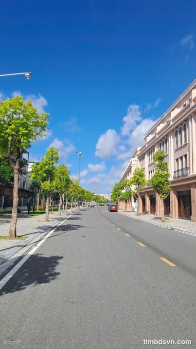 Shophouse liền kề xẻ khe khu Đảo Vua, Vinhomes Vũ Yên. Phía sau là sông, kinh doanh cực đẹp