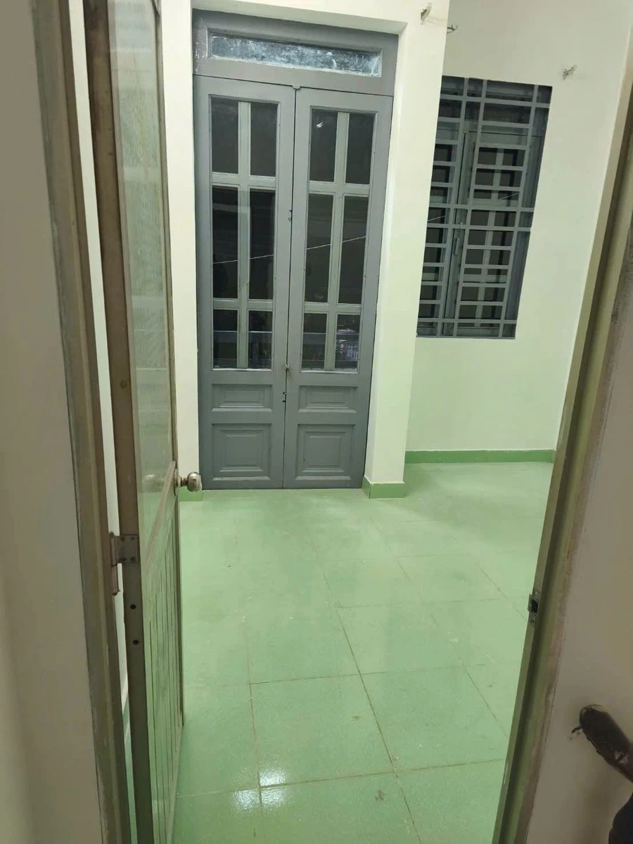 Bán nhà mặt tiền đường Tam Đông 29, Hóc Môn, 3.5x13m, 1 trệt 1 lầu 2PN, giá 2,35 tỷ - Ảnh thu nhỏ 4
