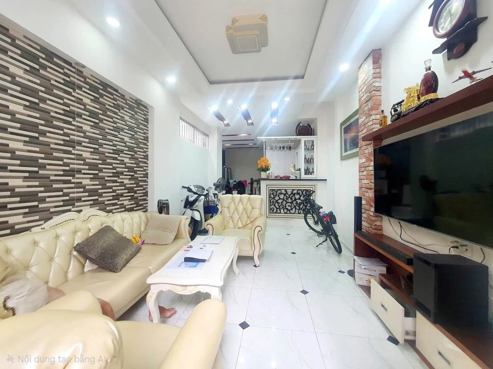 Bán nhà 4 tầng 42m2 hẻm ba gác đường Ngô Gia Tự, Quận 10, giá 8,2 tỷ - Ảnh 1