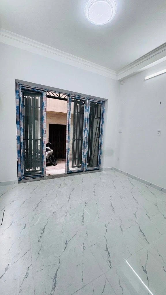 Bán nhà Quận 1, 30m², mặt tiền Hoàng Sa, 6 tỷ - Ảnh 1