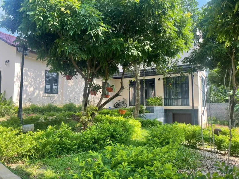 Chuyển nhượng khuôn viên nhà vườn 898m2 full nội thất tại Lương Sơn, Hòa Bình
