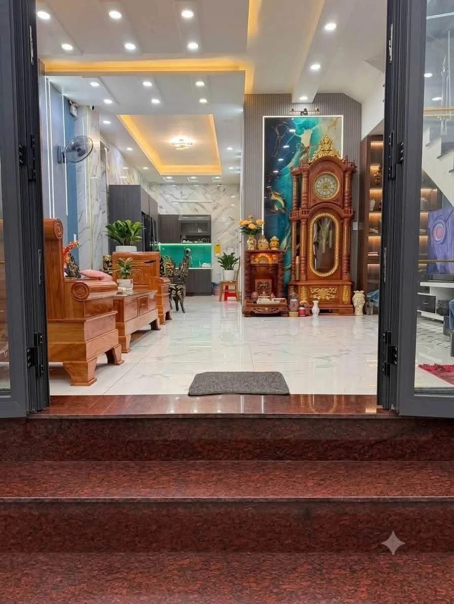 Bán nhà 1 trệt 2 lầu Nguyễn Du, Dĩ An, 106,6m² giá 5,9 tỷ - Ảnh thu nhỏ 4