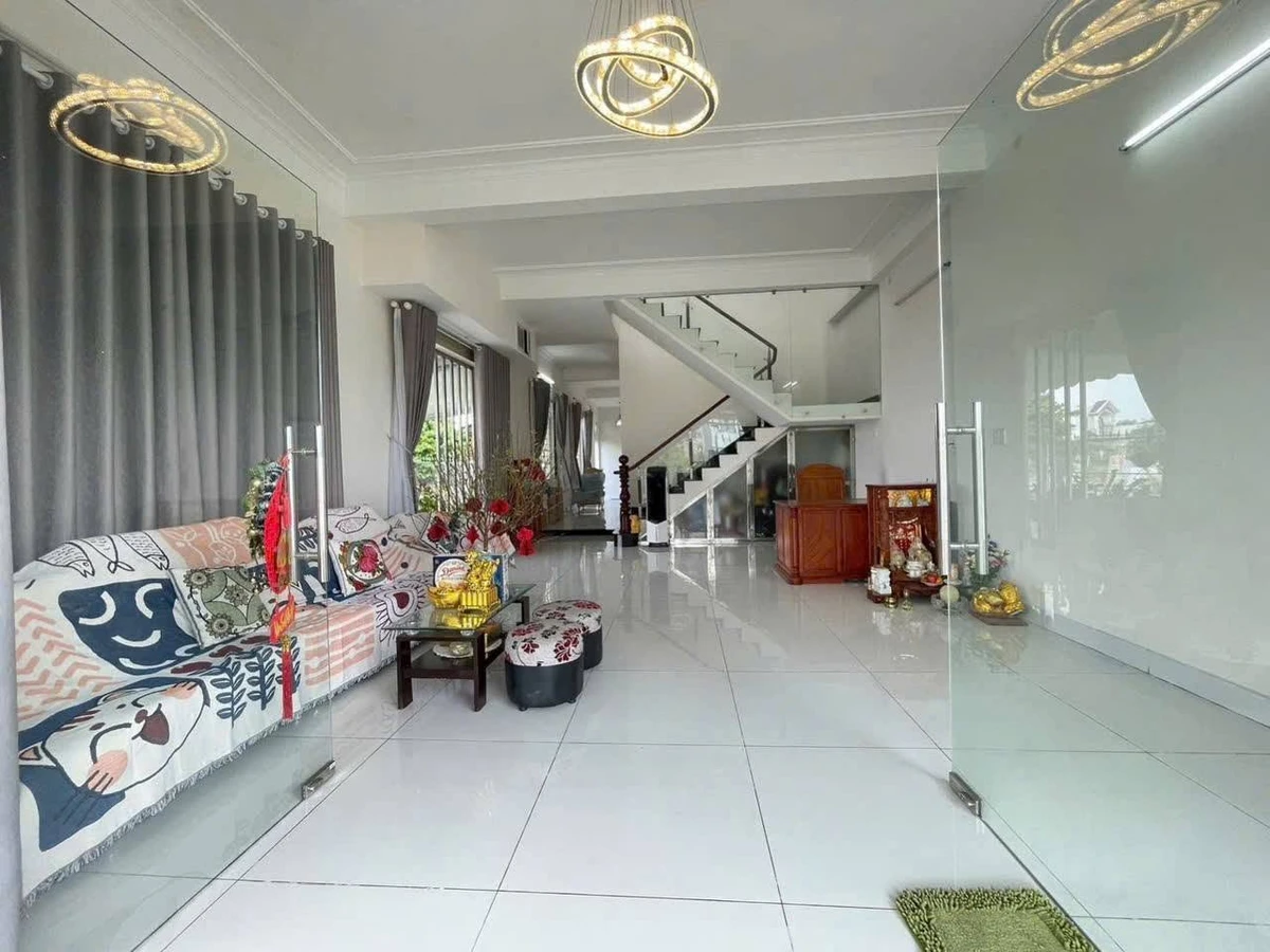 Bán nhà góc 2 mặt tiền 250m² KDC Hưng Gia, giá 9 tỷ 600 - Ảnh thu nhỏ 4