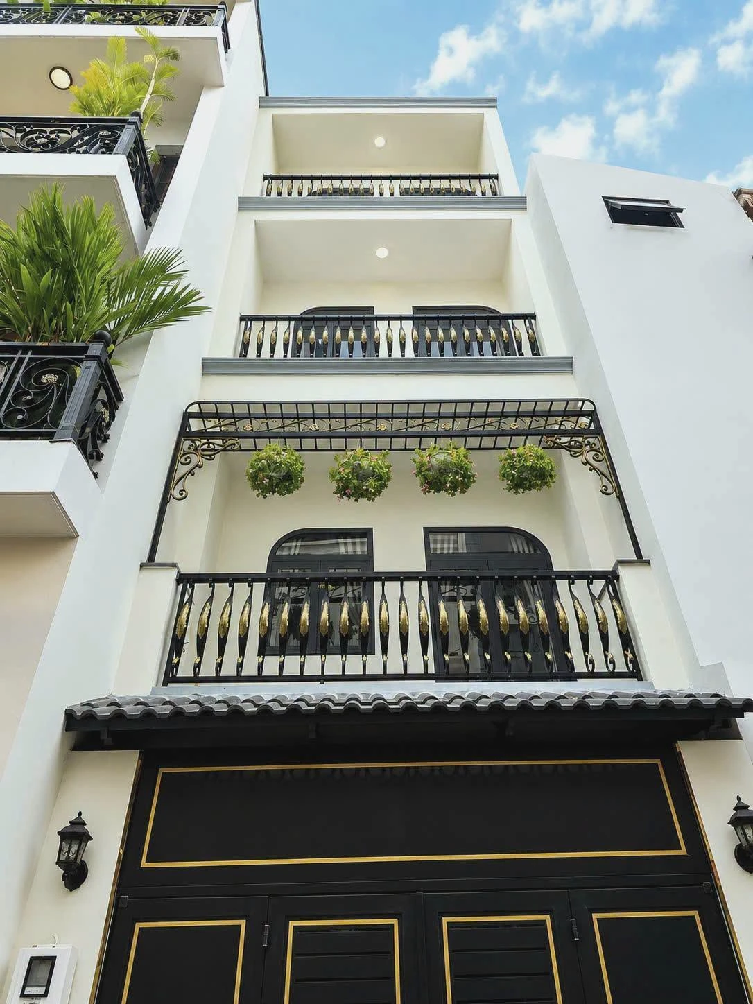 Bán nhà hẻm xe hơi 5m 56m² 4 tầng 5PN đường Giải Phóng, P4 Tân Bình giá 10,9 tỷ - Ảnh 1